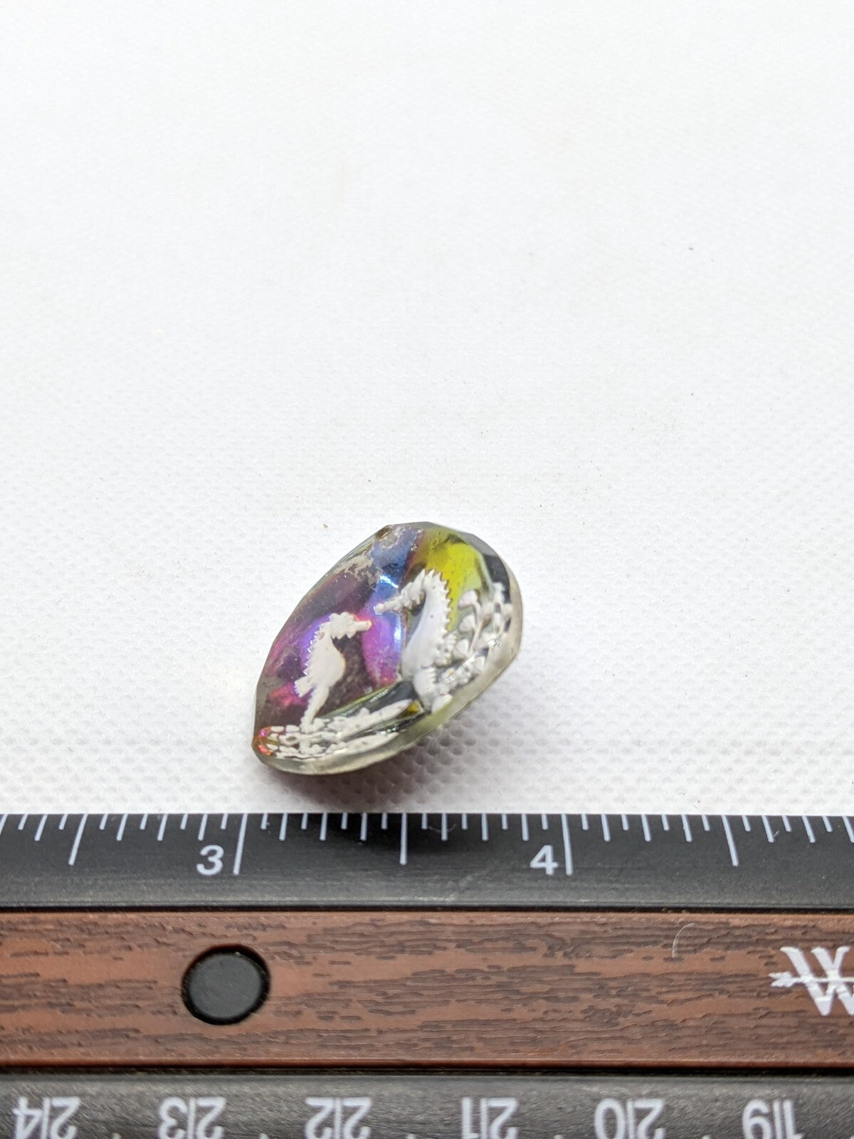 Acrylic Prismatic Pendant of Two Seahorses and a Starfish