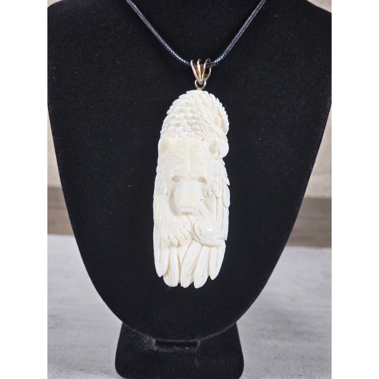 Vintage Carved Buffalo Lion Eagle Wolf Pendant Necklace