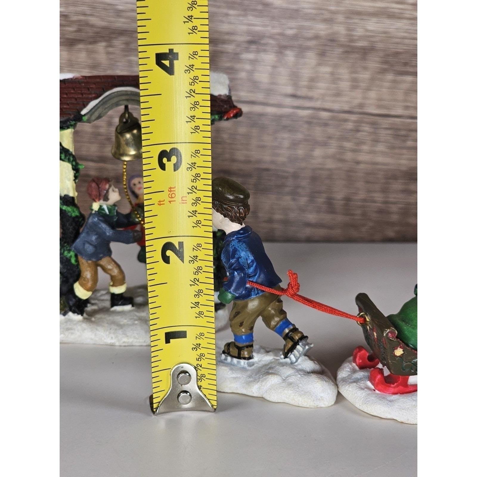 Vintage Christmas Village Figurines Set of 4 Polystone Holiday Decor