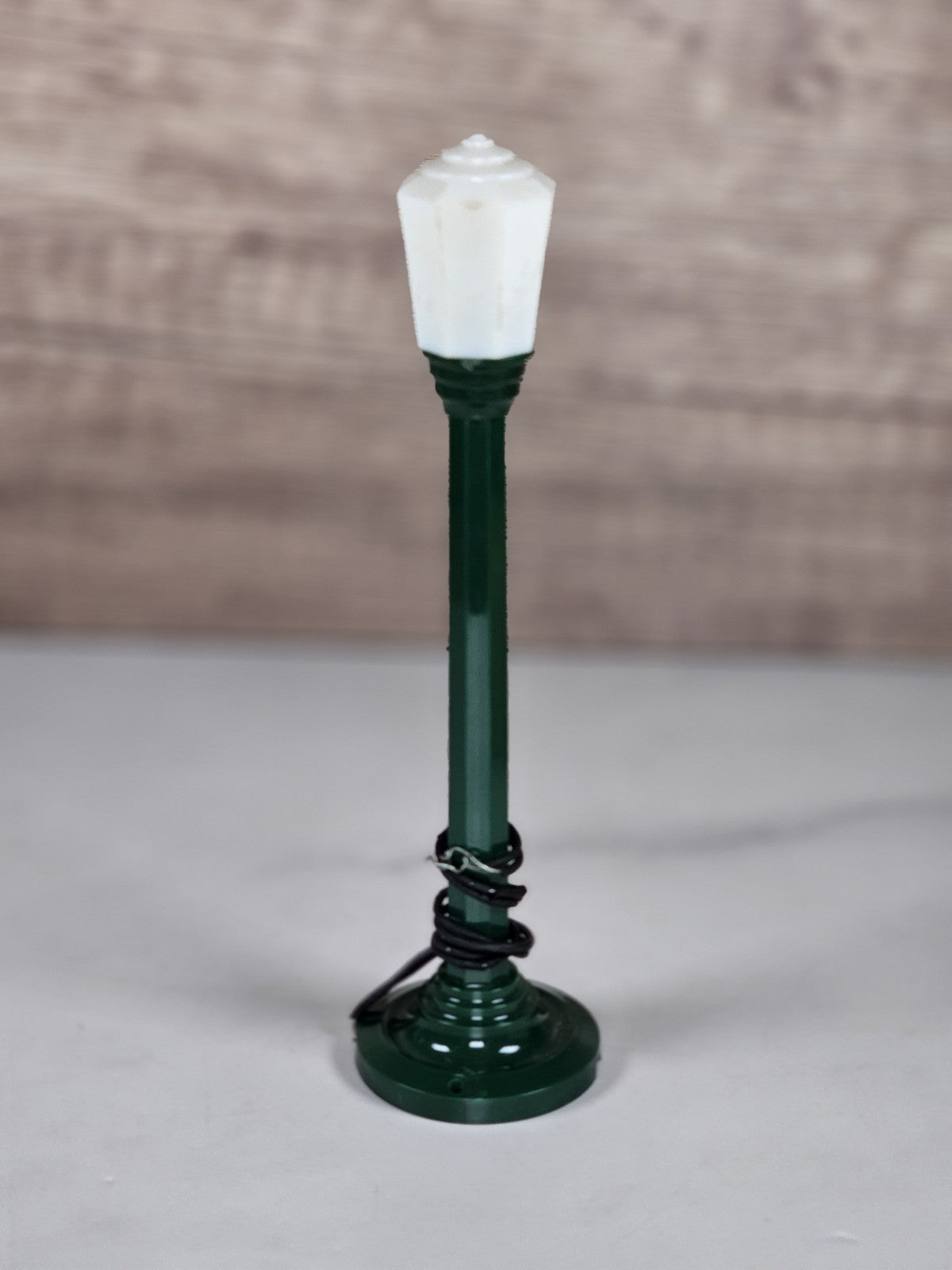 Colber Manufacturing Boulevard Lamp with Lit Globe & Original Box Not Tested