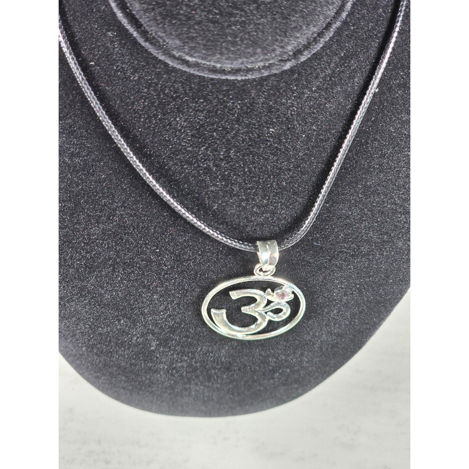 Vintage Sterling Silver Om Symbol Pendant Necklace Spiritual Jewelry