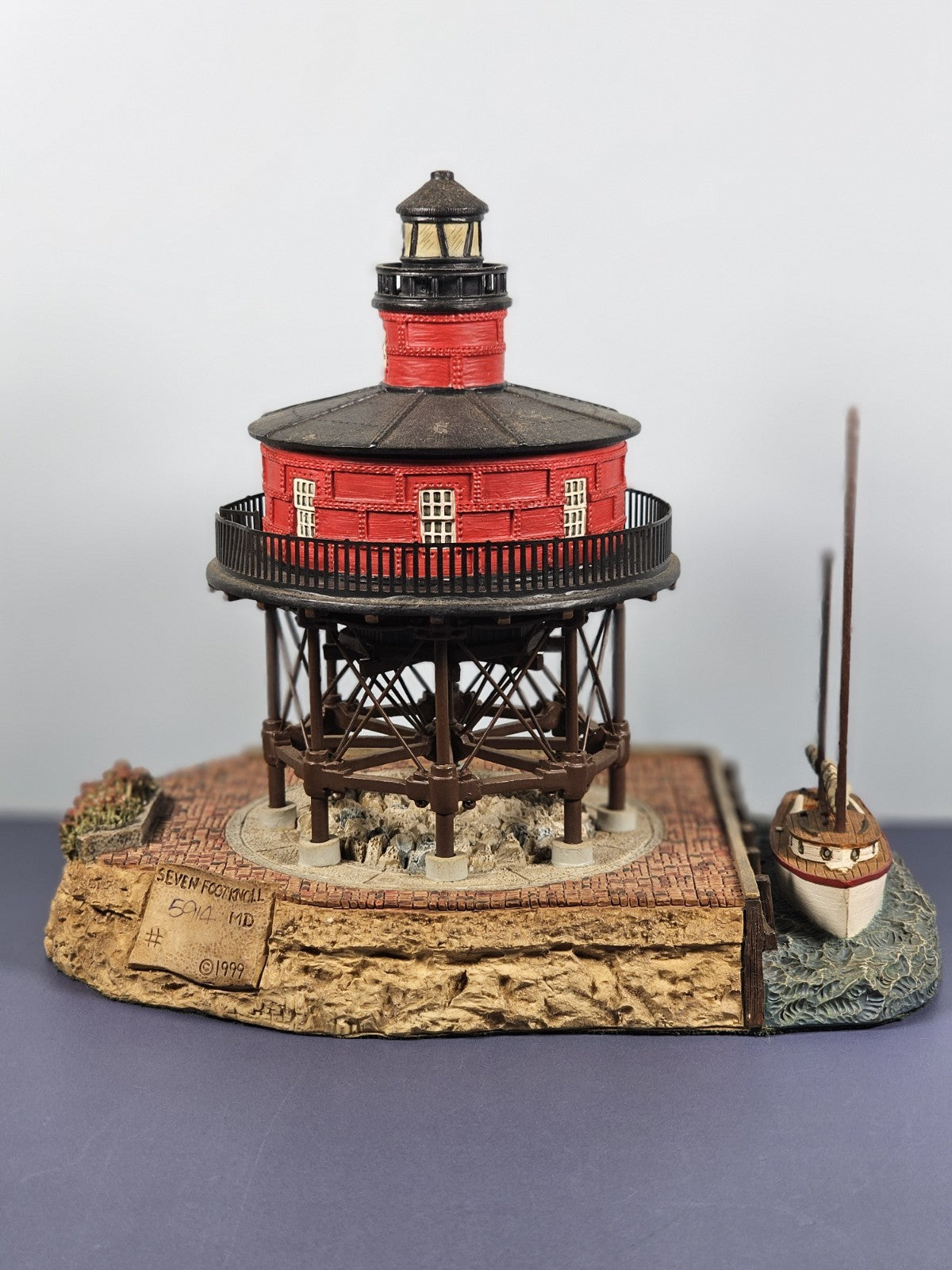 Harbour Lights #521 Seven Foot Knoll Maryland 1999 Lighthouse Nautical Decor