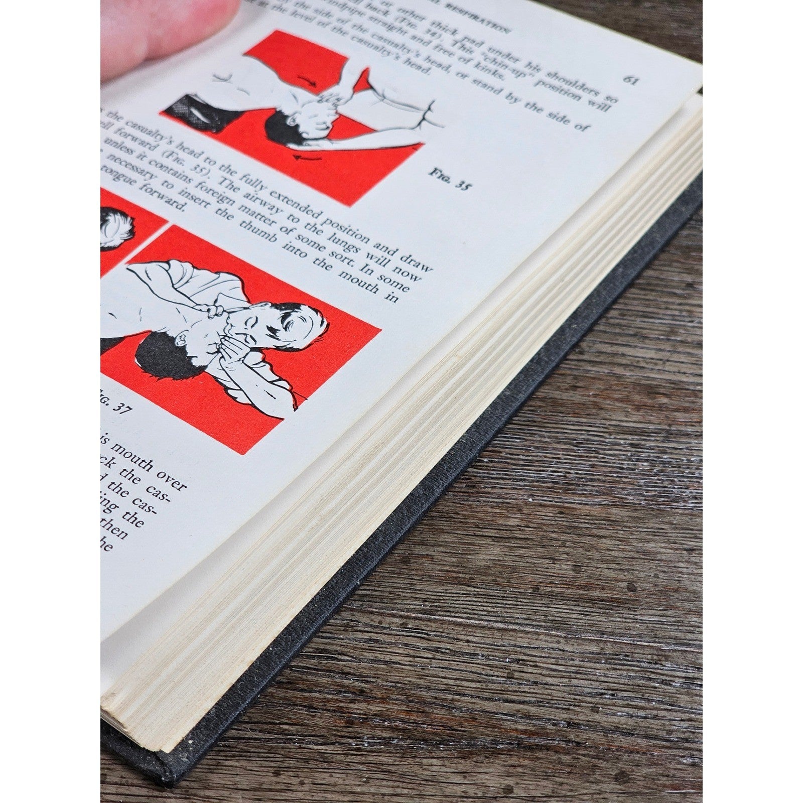 Vintage First Aid Manual St John Ambulance 1966 Canadian Edition