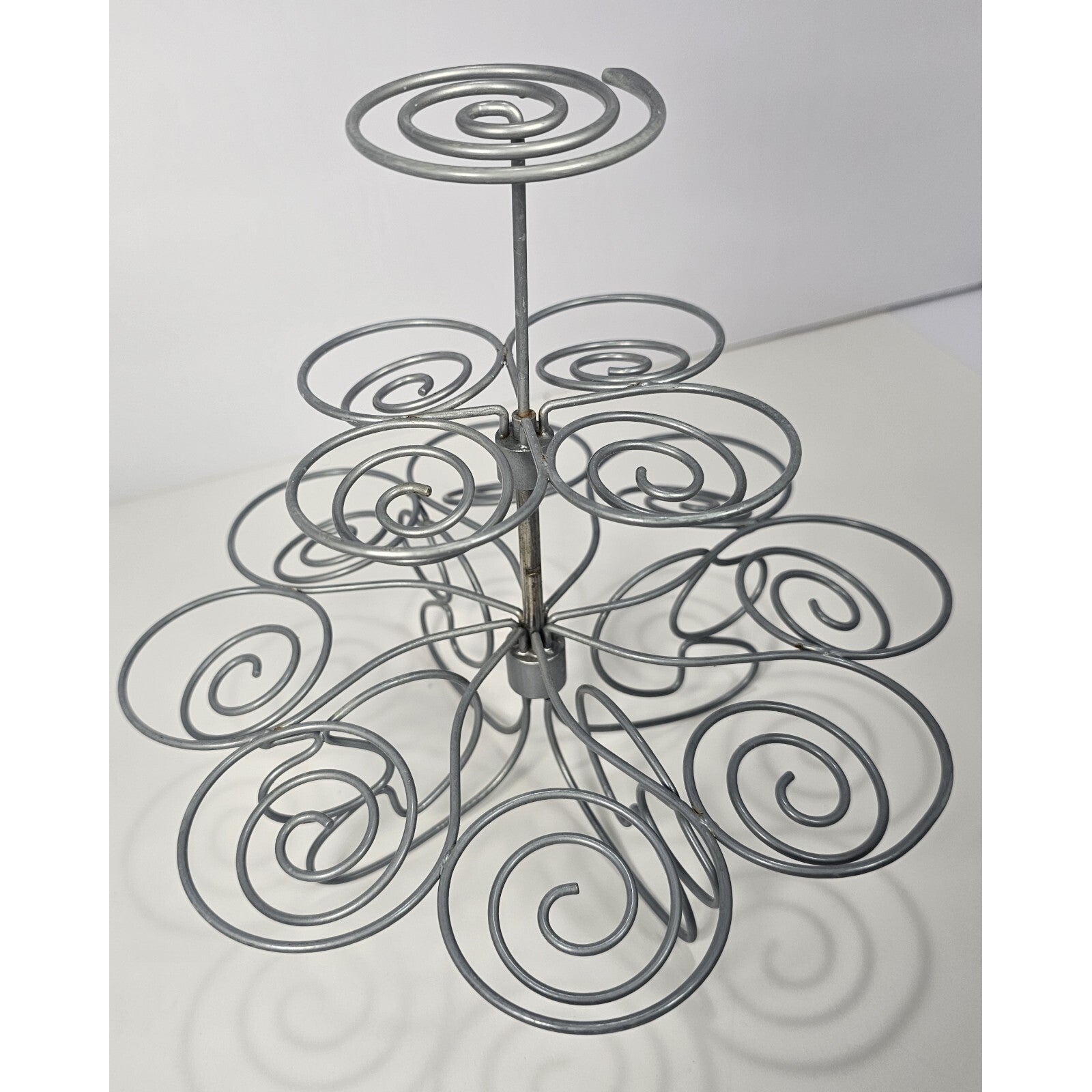 Wilton Cupcakes N' More Metal Dessert Stand Holds 13 Cupcakes