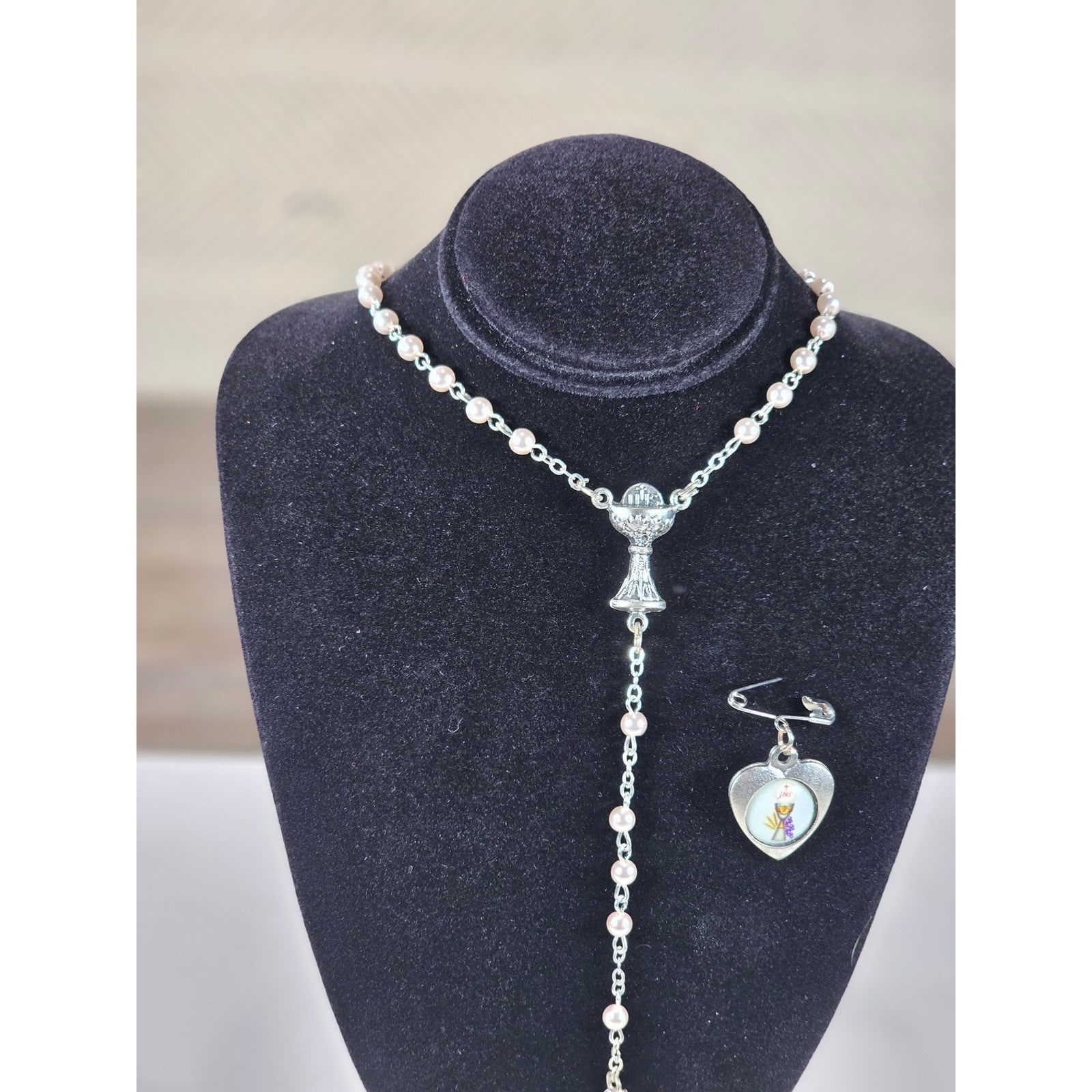 Vintage Rosary Necklace & Heart Pin Set with Case Religious