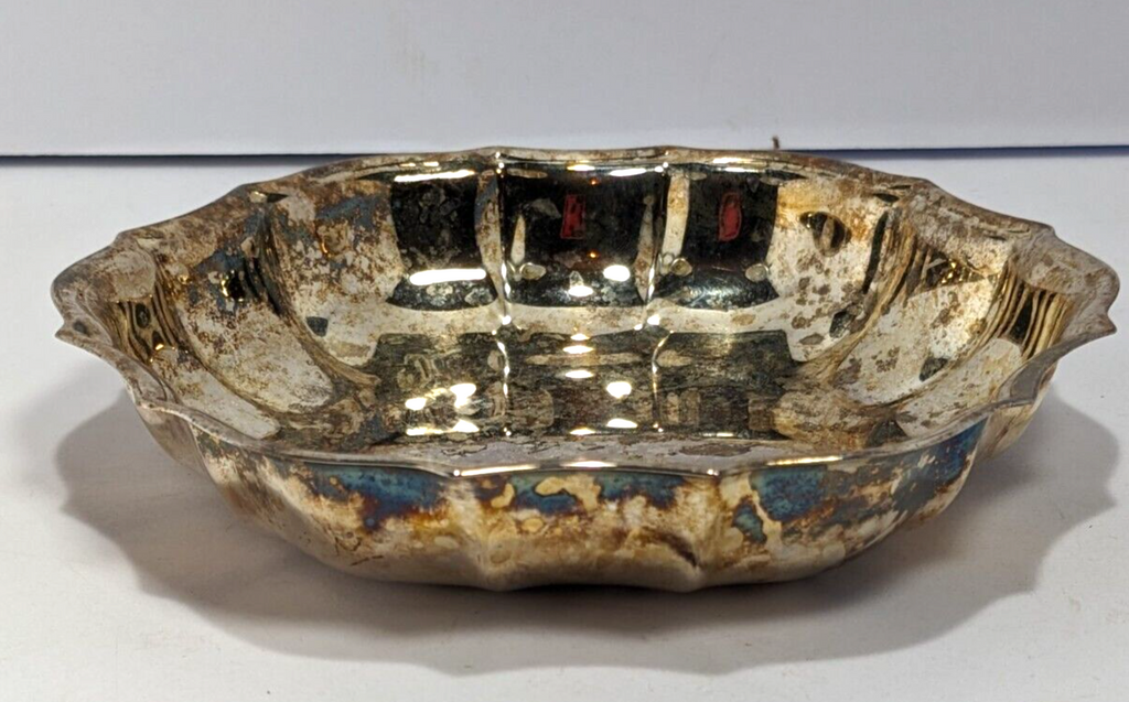 Vintage Oneida Silver Plate Scalloped Edge Candy Serving Dish 5.5"