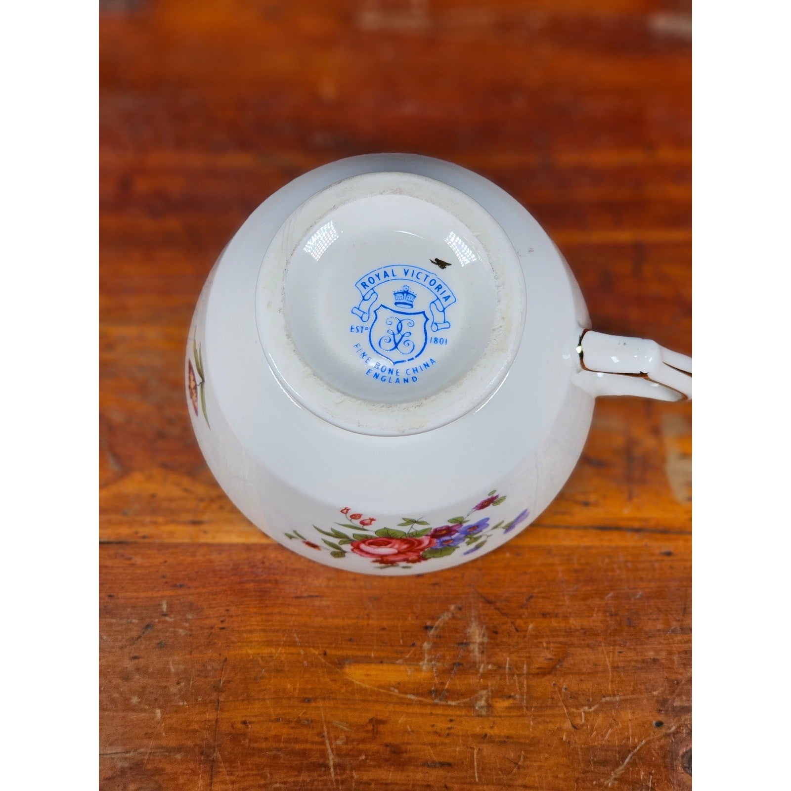 Royal Victoria Fine Bone China Floral Tea Cup Gold Rim England Vintage