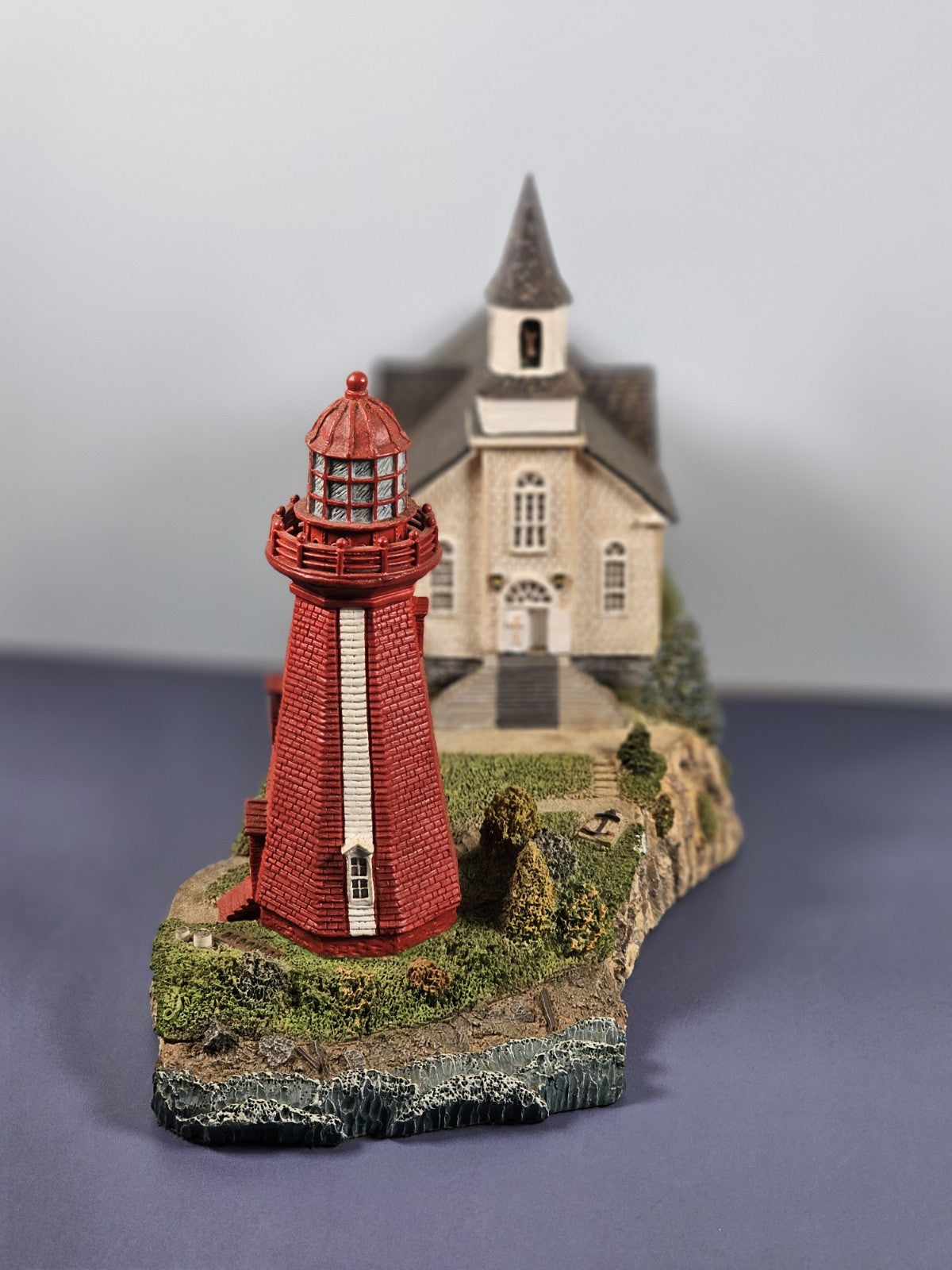 Harbour Lights Lighthouses #255 "La Martre" Quebec, Mint in box with COA.
