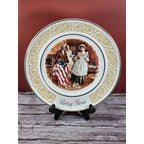 Vintage 1973 Avon Betsy Ross Plate Enoch Wedgwood England Gold Trim 9"