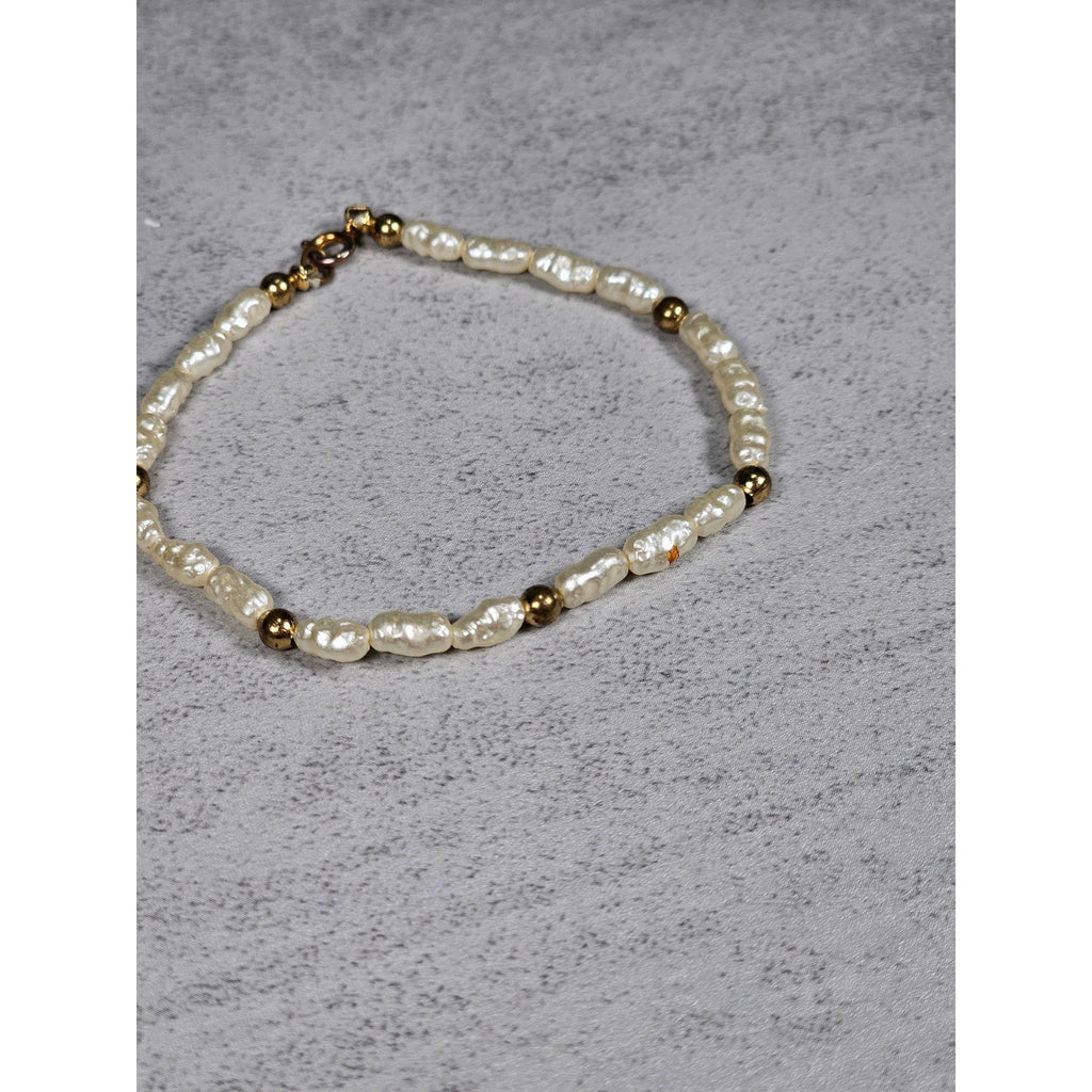Vintage Pearl-Style Beaded Bracelet with Gold-Tone Accents