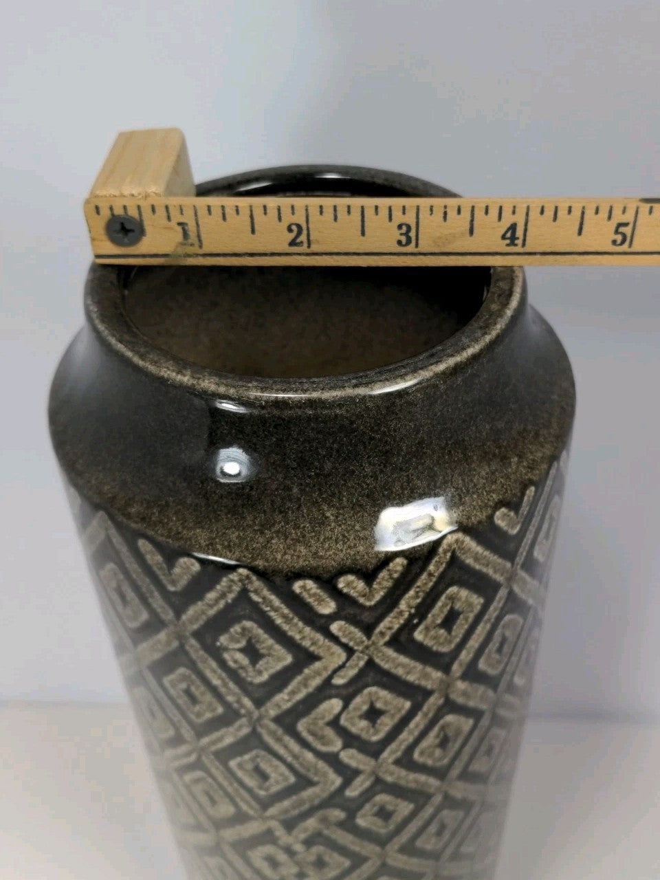 15½″ Black & White Diamond Pattern Glass Vase – Tall Statement Piece