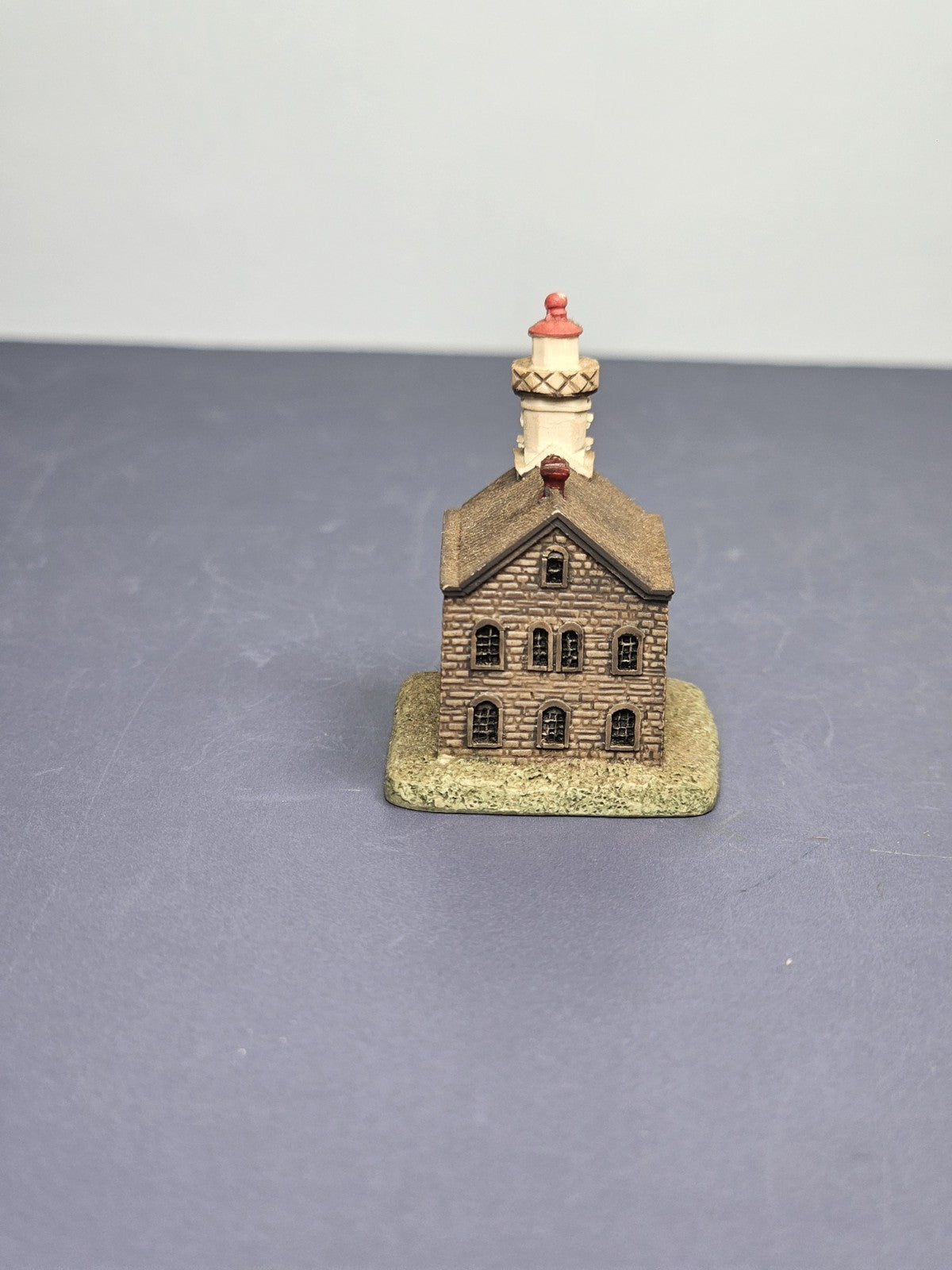 Lenox Miniature Lighthouse Thimble Figurine Great Captain Island Lighthouse CT