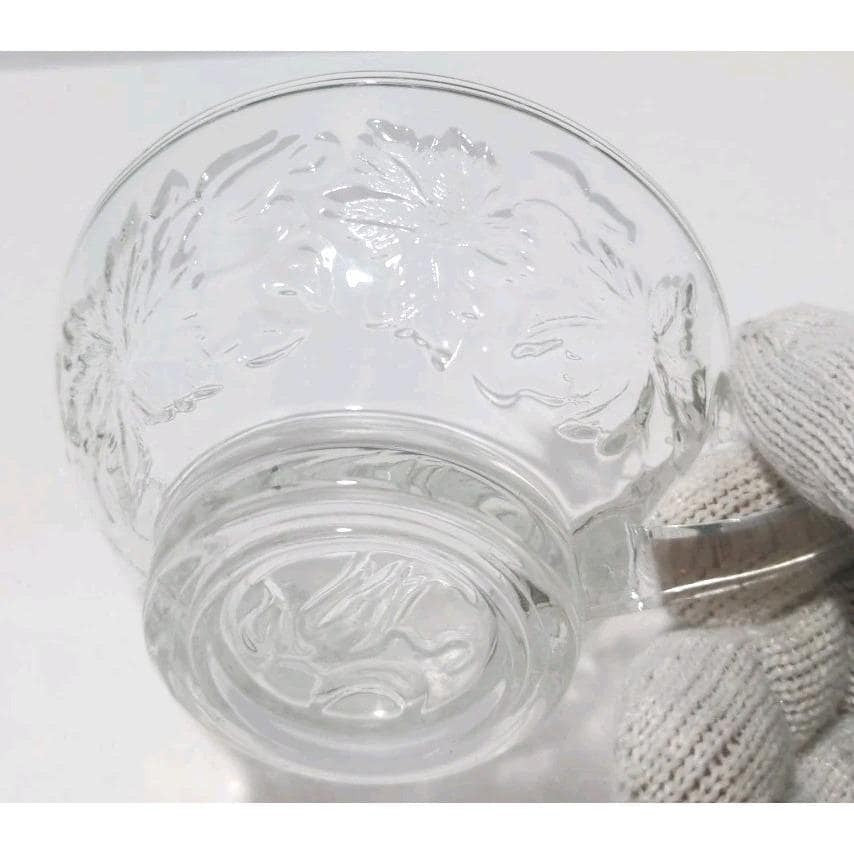 Princess House Fantasia Cup Poinsettia Crystal Pedestal Glass