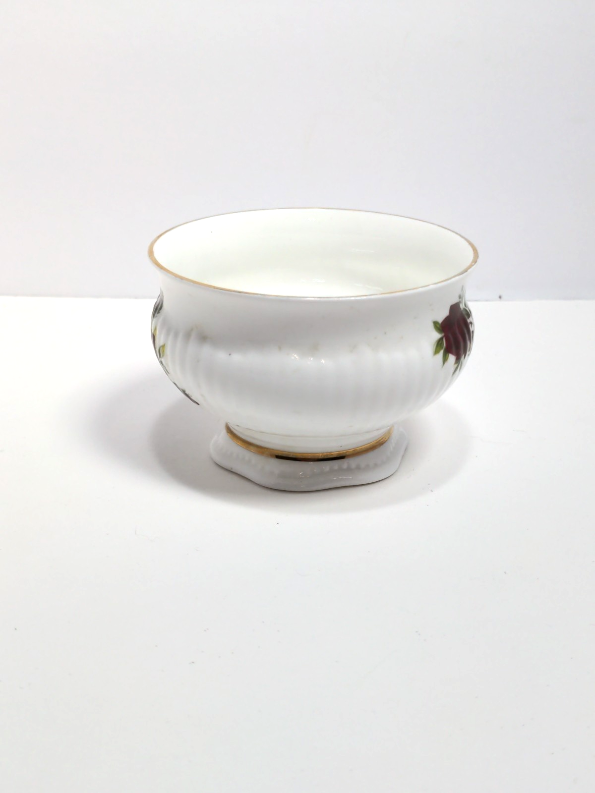 Vintage Elizabethan Fine Bone China Decorative Plate – Made in England – Gold