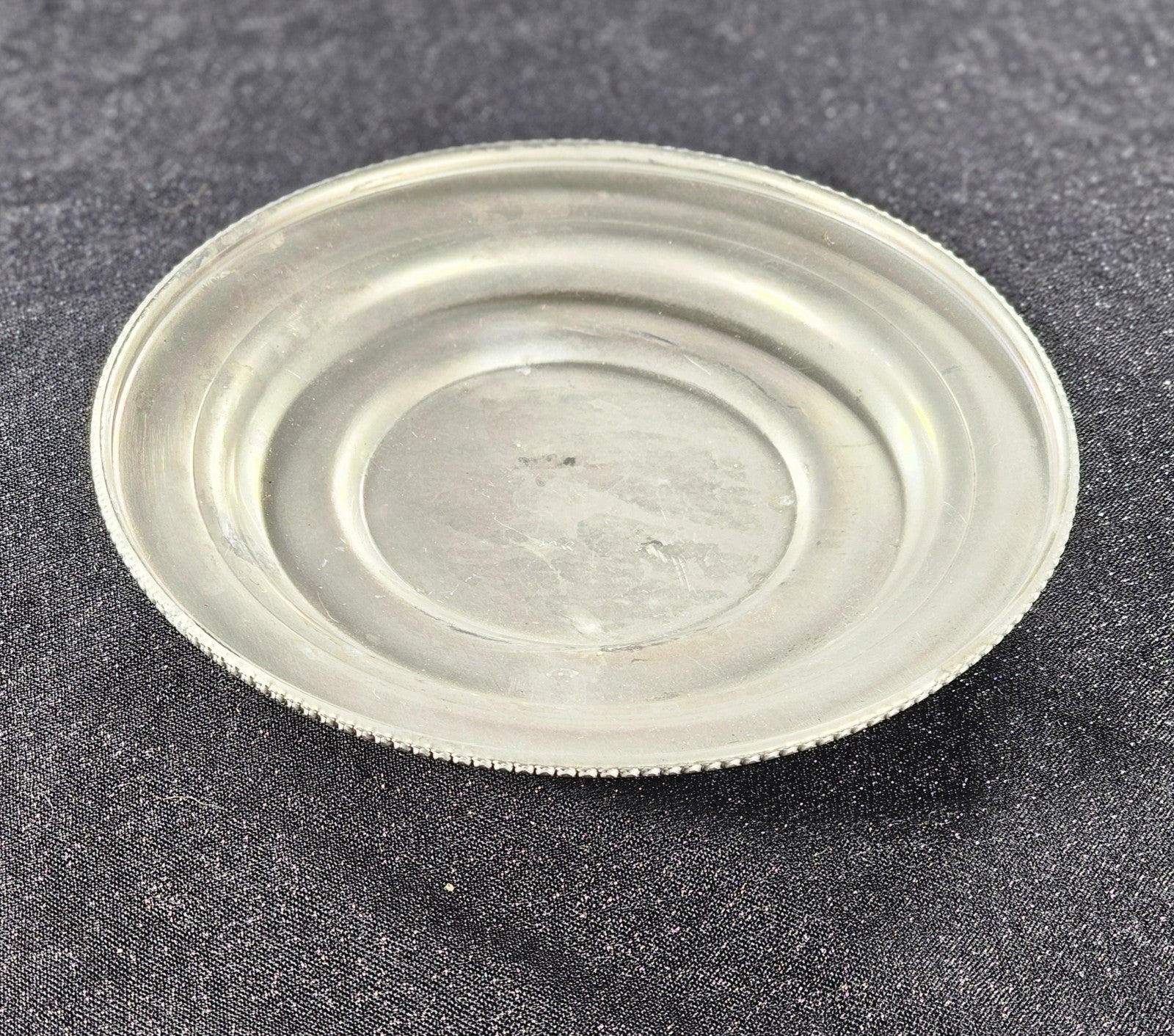 MCM Vintage BW Buenilum Hand Forged Hammered Aluminum Plate 6 1/2" Collectible