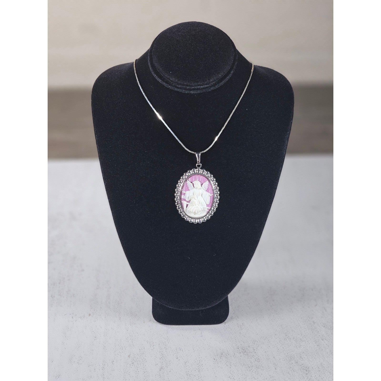 Vintage Angel Cameo Pendant Necklace Pink Relief Silver Tone Oval