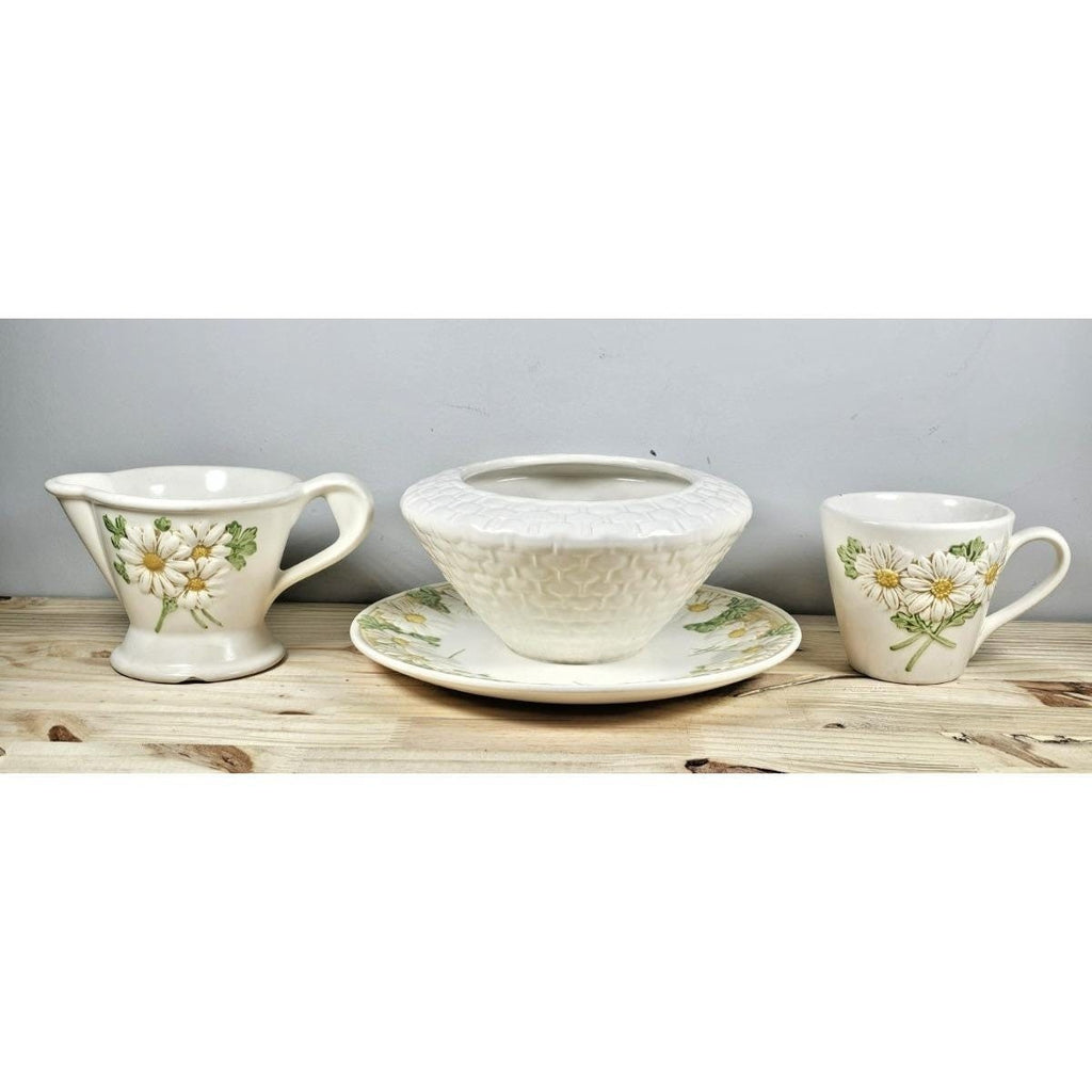 Metlox Poppytrail Daisy Gravy Creamer Cup Set California