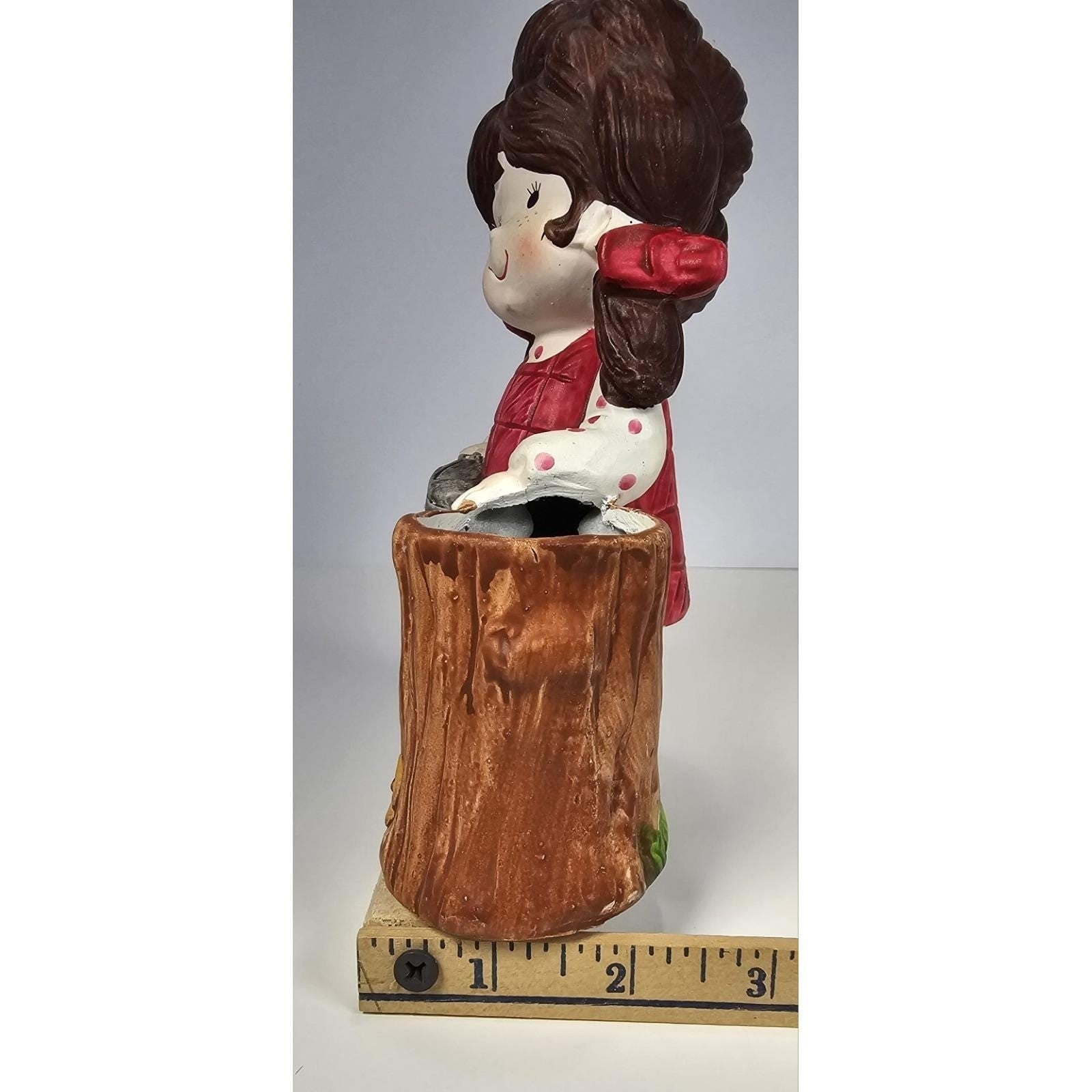 Gentle Treasures Girl Cat Figurine Ceramic Vintage 7x5
