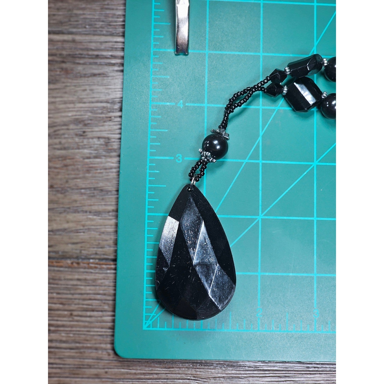 Vintage Black Faceted Teardrop Pendant Beaded Necklace
