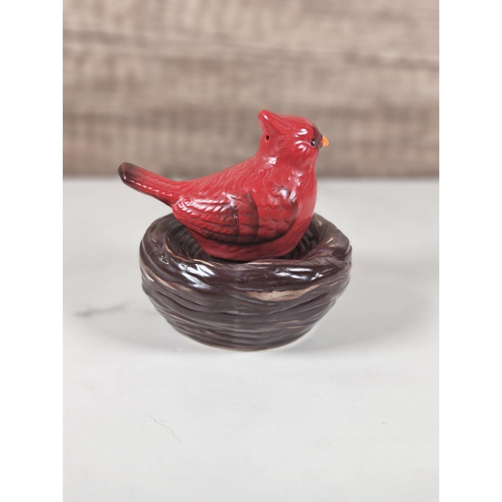 Cardinal Bird Salt Pepper Shakers Nest Set Ceramic Vintage