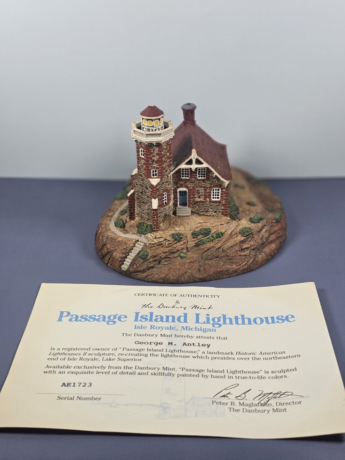 Passage Island Lighthouse Replica By Danbury Mint 1994 Historic American Lightho