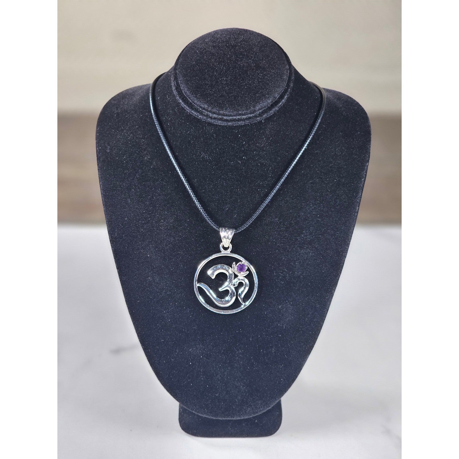 Vintage Sterling Silver Om Pendant with Purple Stone Necklace