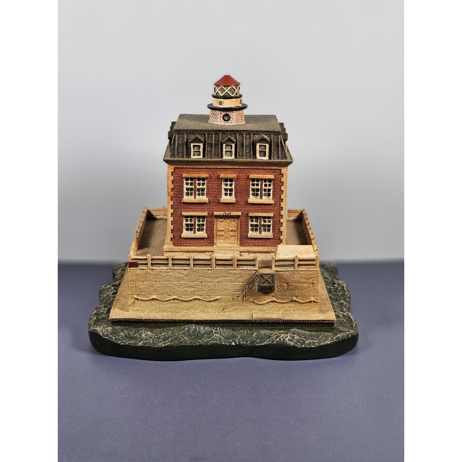 Danbury Mint New London Ledge Lighthouse Figurine Coastal Decor