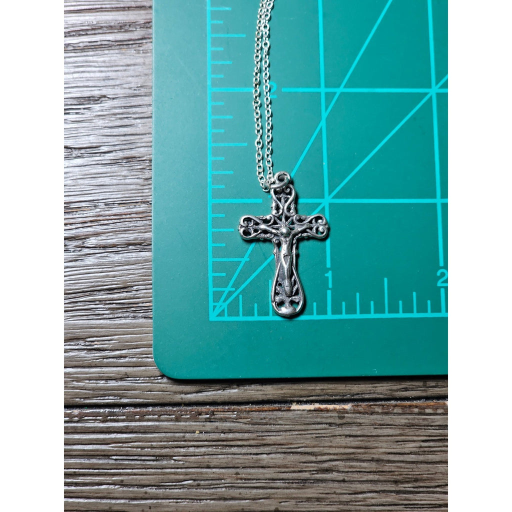Vintage Silver Tone Filigree Crucifix Necklace Christian Cross