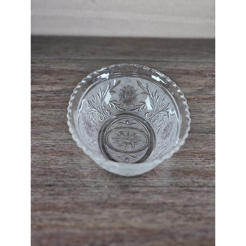 Anchor Hocking Sandwich Glass Oval Serving Bowl Scalloped Edge