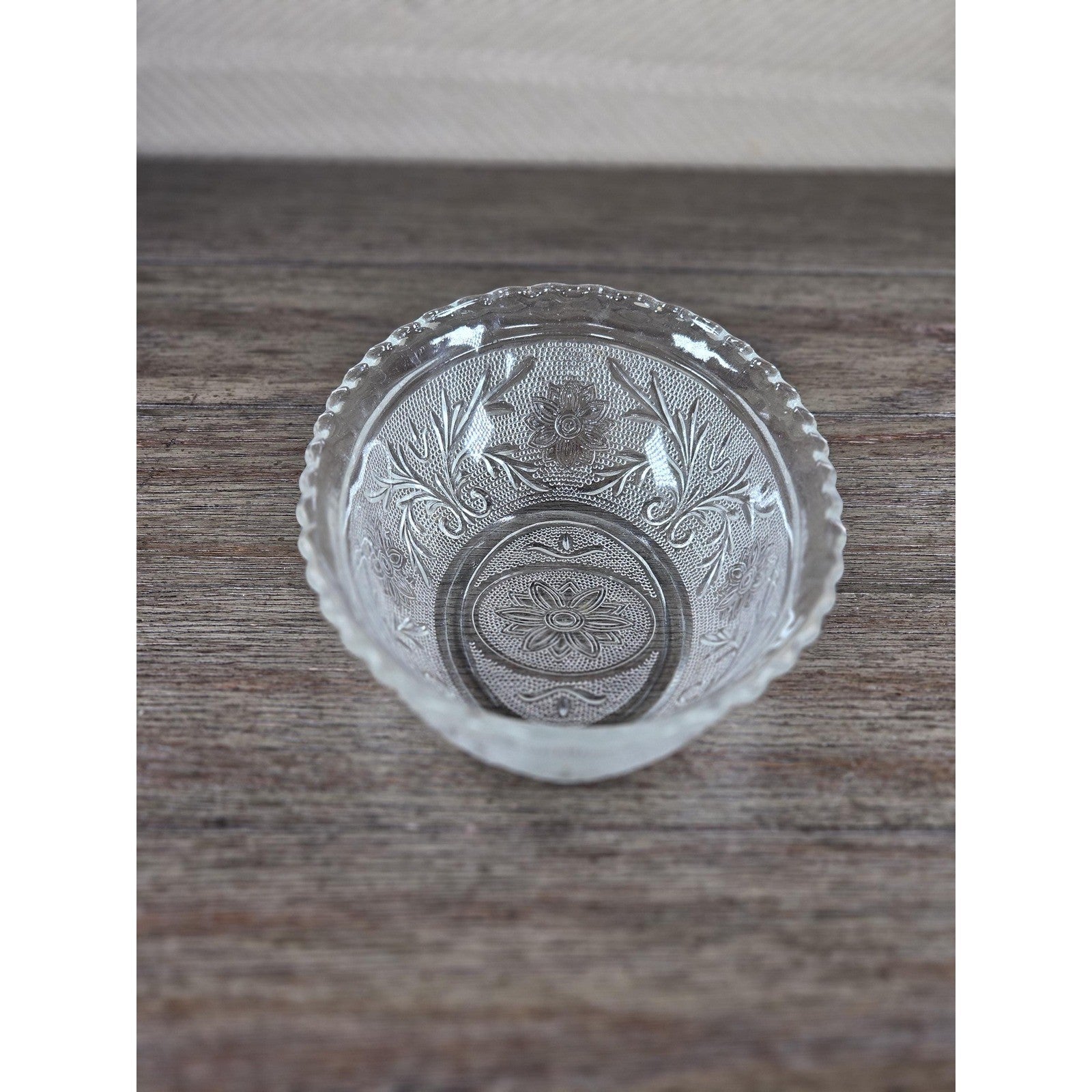 Anchor Hocking Sandwich Glass Oval Serving Bowl Scalloped Edge