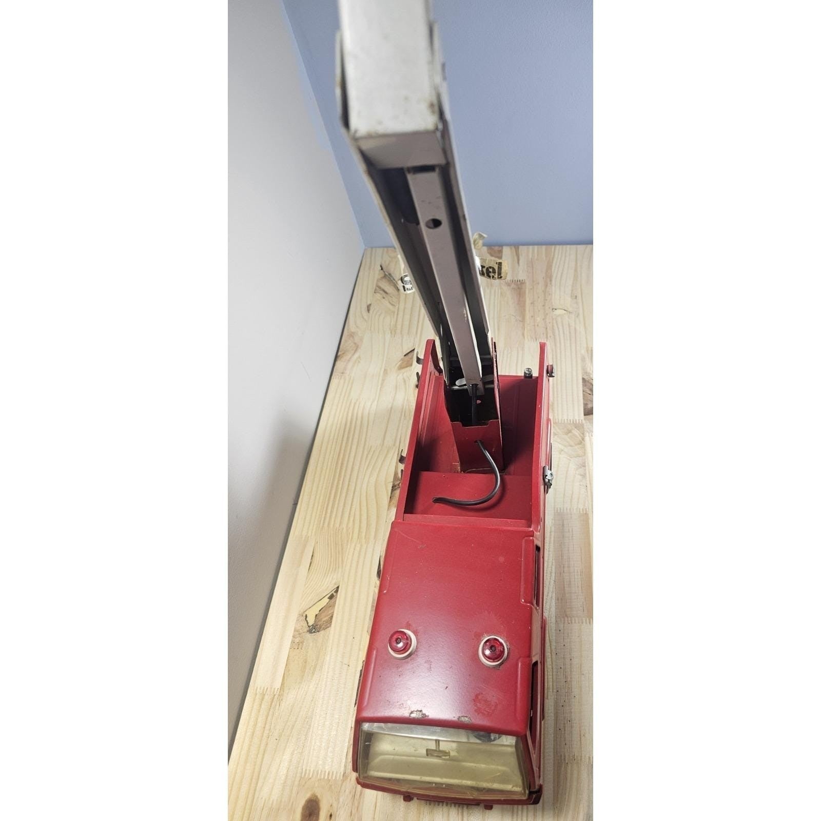 Vintage Tonka Snorkel Fire Truck 18" Pressed Steel Ladder Truck