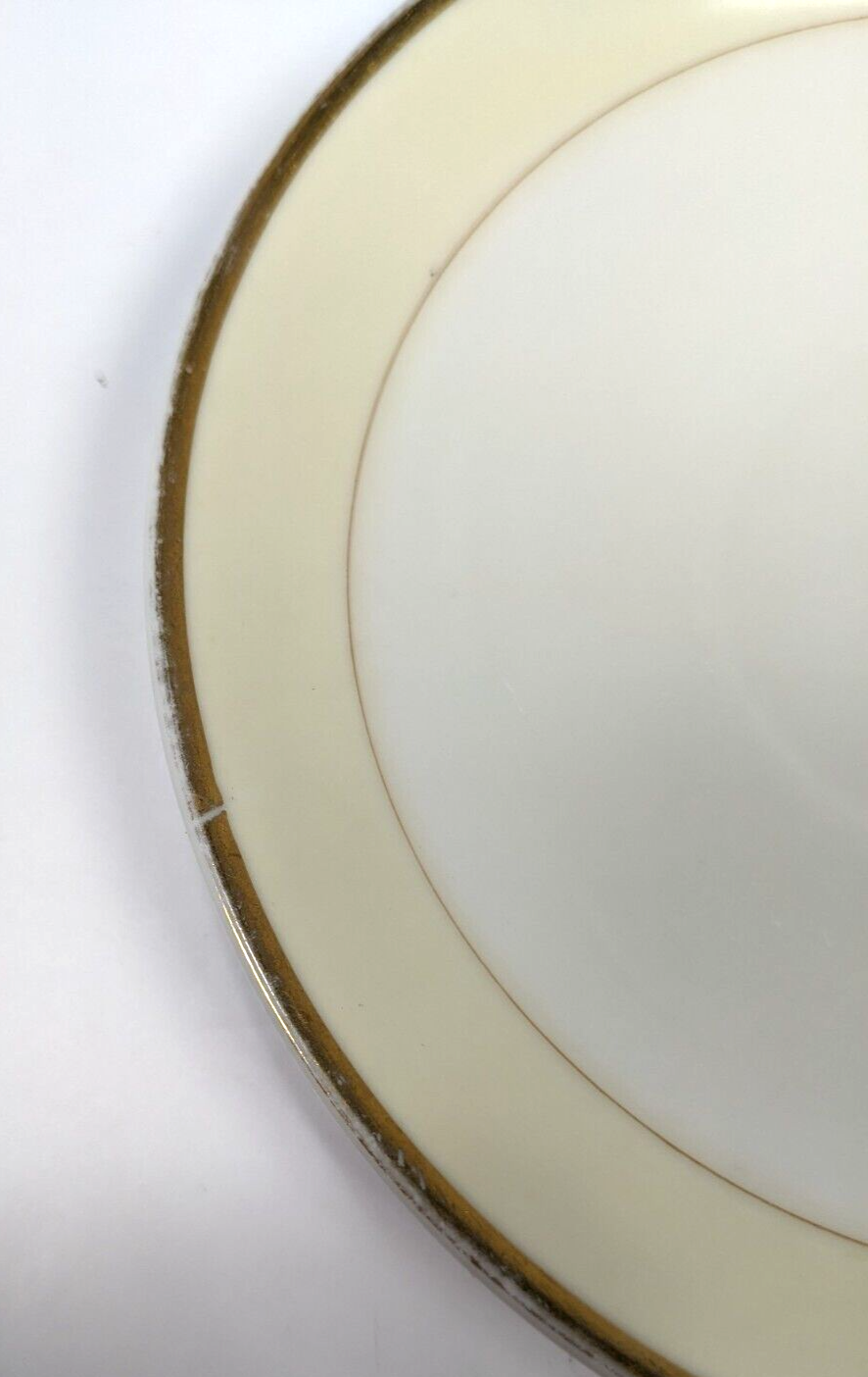 Noritake Dawn Saucer with Gold Trim – 5 5/8" Diameter