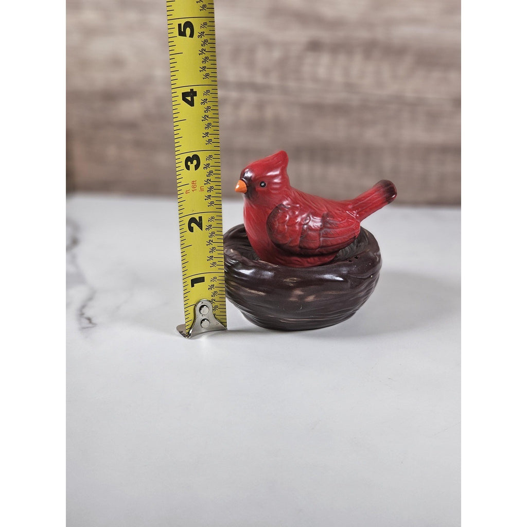 Cardinal Bird Salt Pepper Shakers Nest Set Ceramic Vintage