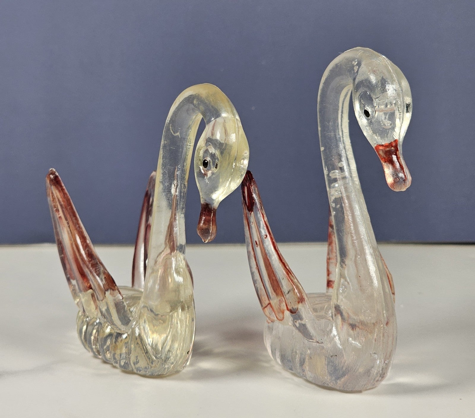 Set Of 2 Vintage Swan Figurines Acrylic Clear & Red 3" Tall Elegant Décor Or Col