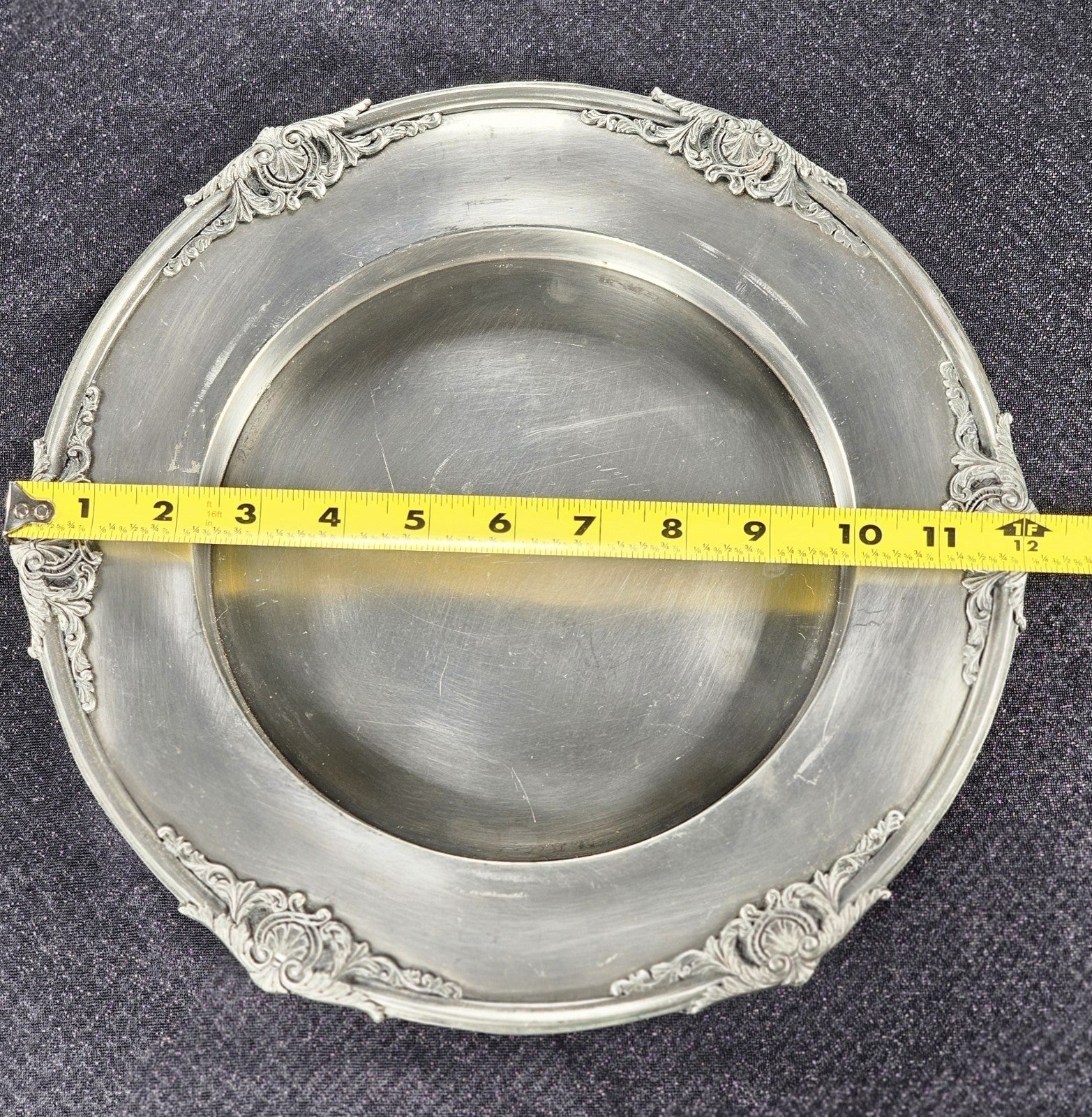 Vintage Finstain Les Potstainiers Hutois Collectible Pewter Plate 12" With Ornat