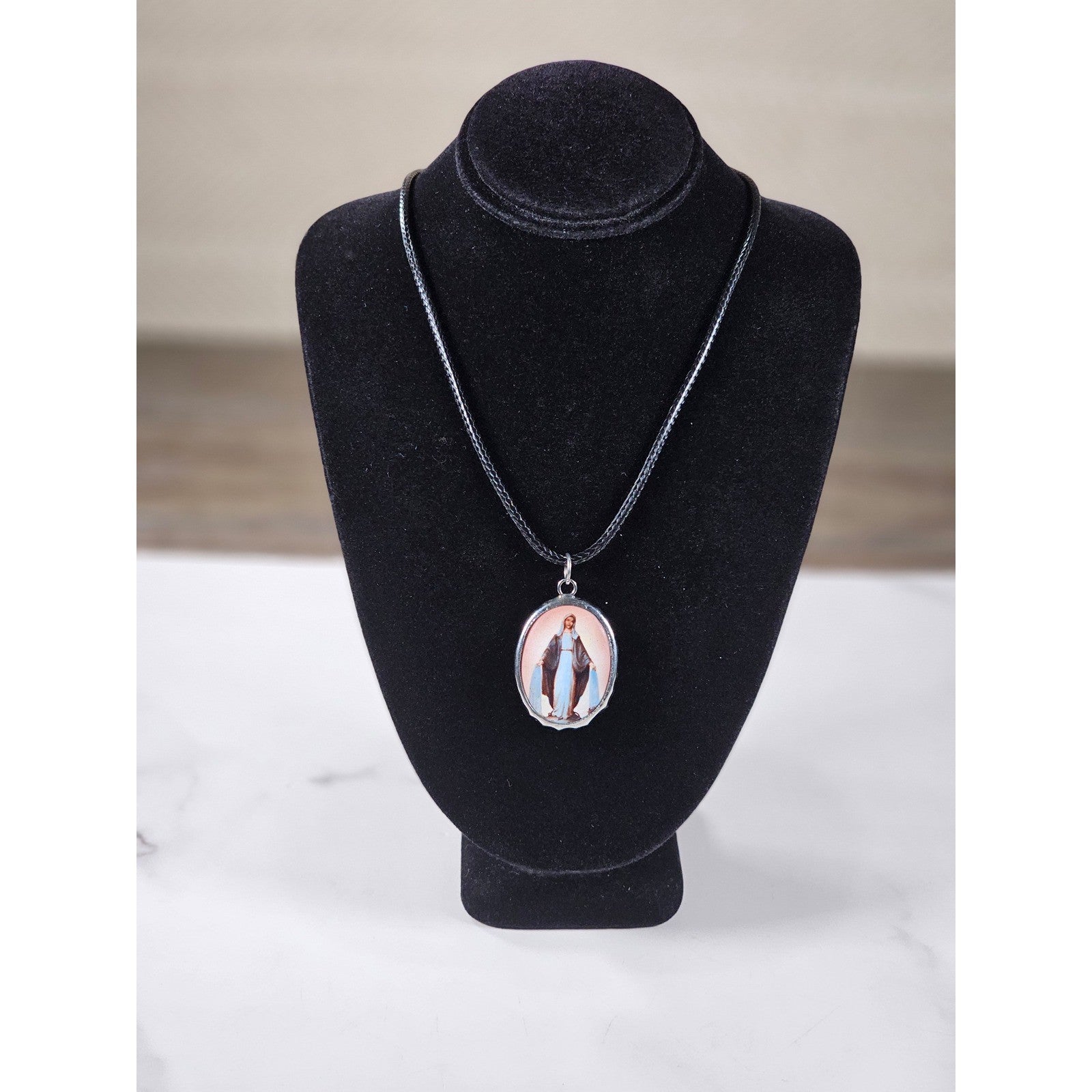 Vintage Red Madonna Pendant Necklace Oval Catholic Cross Back Charm