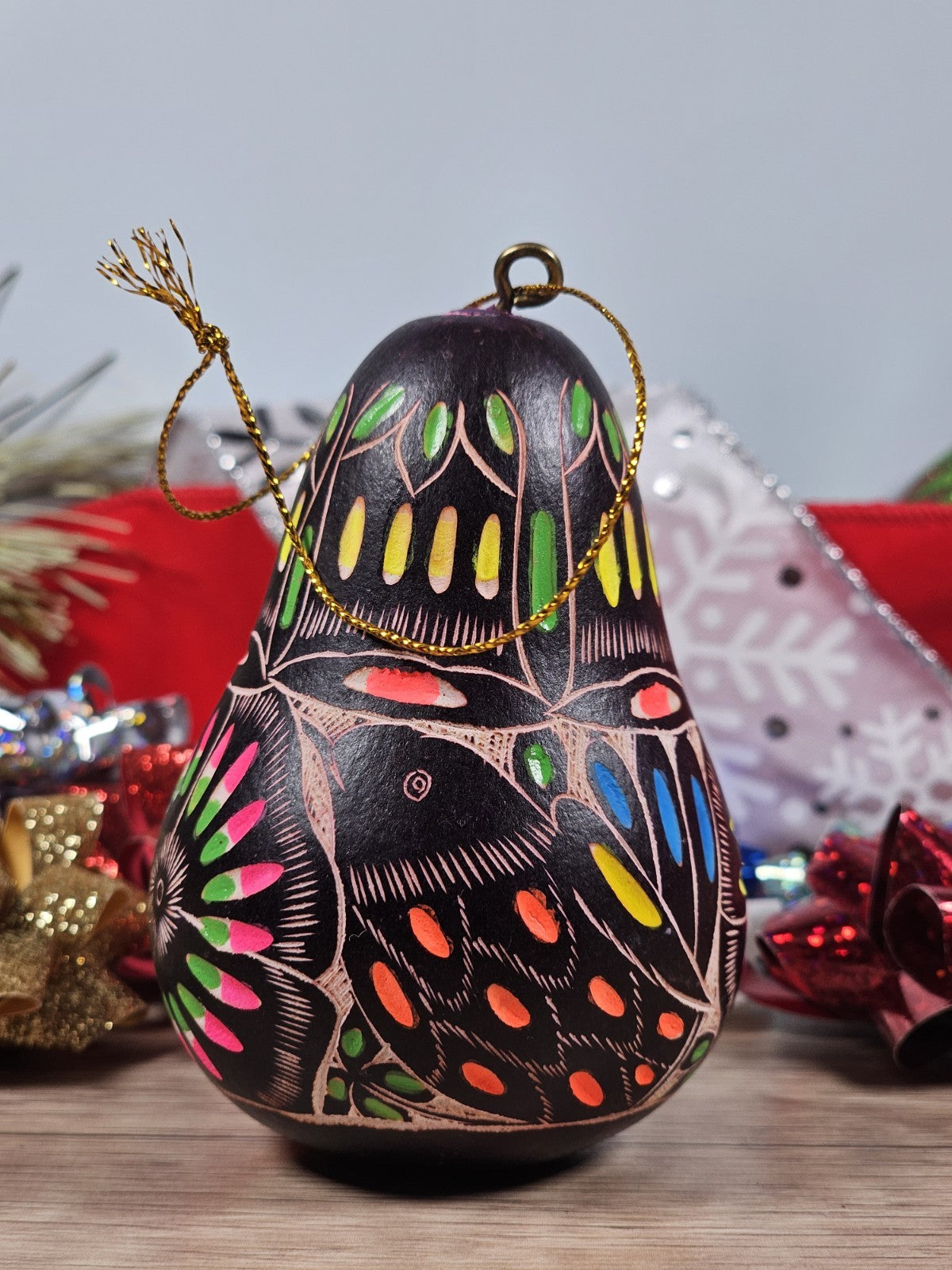 3.5″ Lucuma Bird Ornament | Hand-Carved Painted Gourd Peru Folk Art