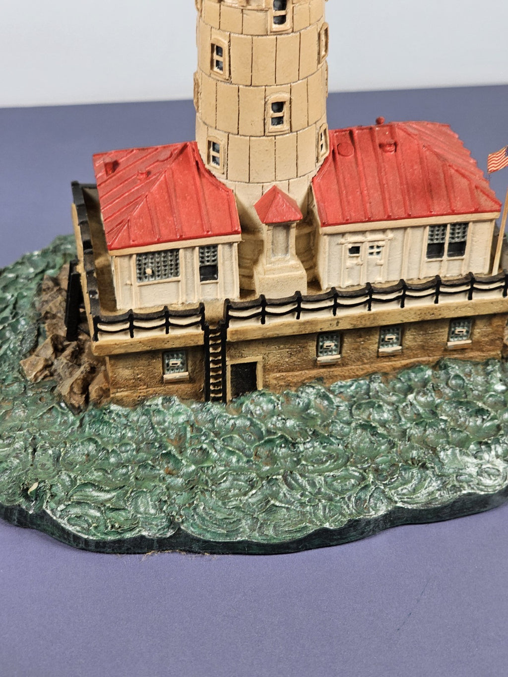 1993 DANBURY MINT CHICAGO HARBOR LIGHT HISTORIC LIGHTHOUSES