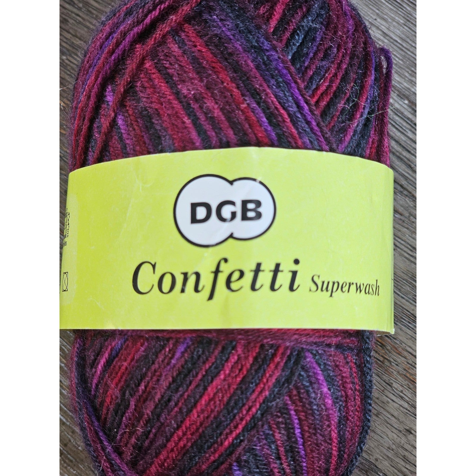 Vintage Superwash Wool Nylon Yarn 50g 210m Made in Italy Variegated