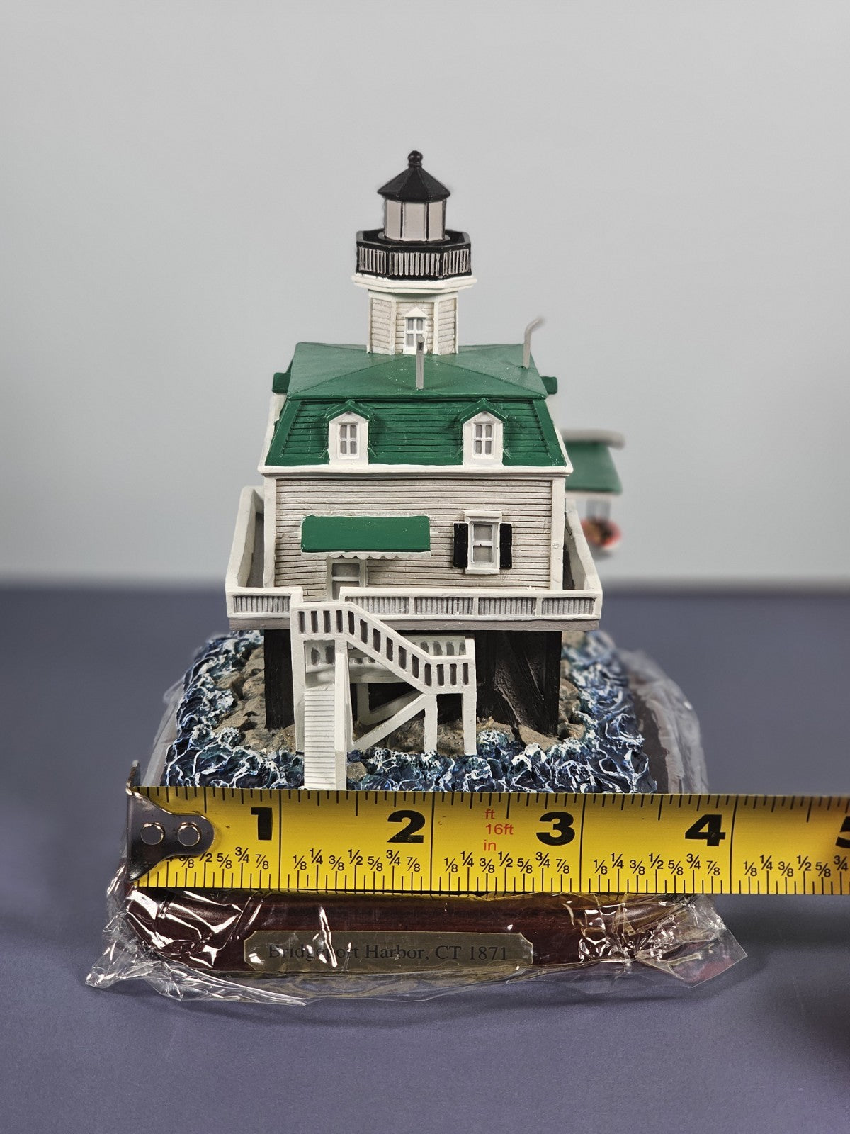 Lefton Lost Lights Bridgeport Harbor Lighthouse Figurine With Tin & COA