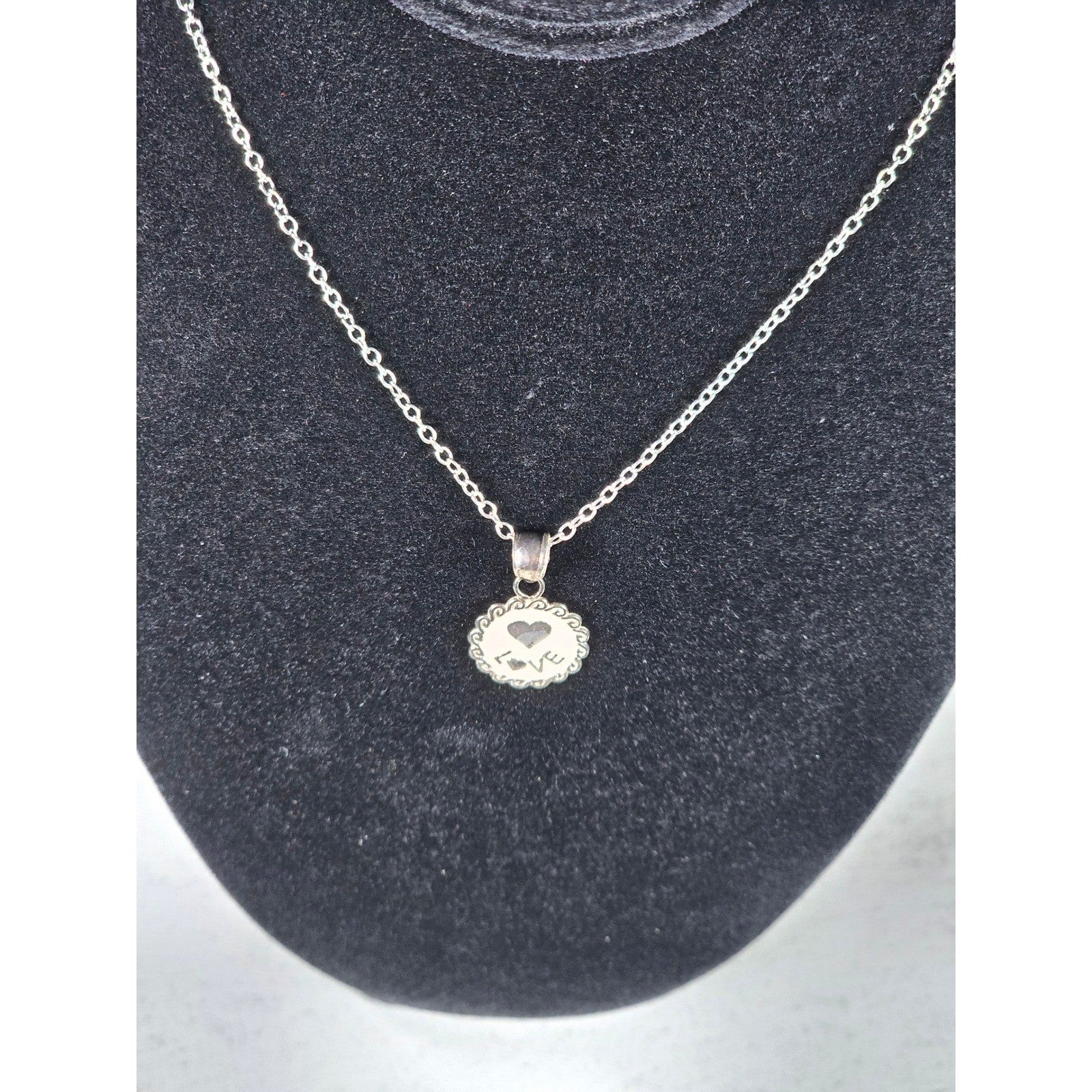 Vintage Sterling Silver Love Heart Pendant Necklace Scalloped Edge