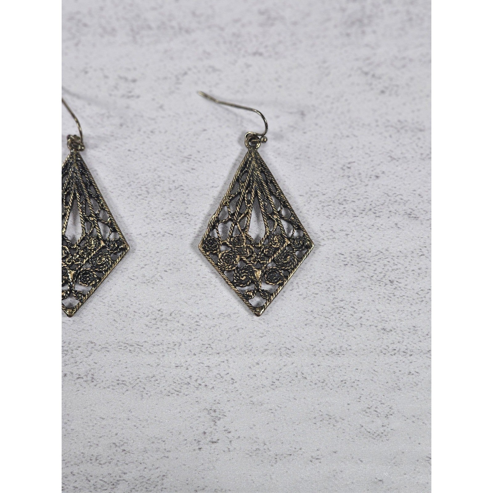 Vintage Filigree Dangle Earrings Diamond Floral Drop Brass Tone