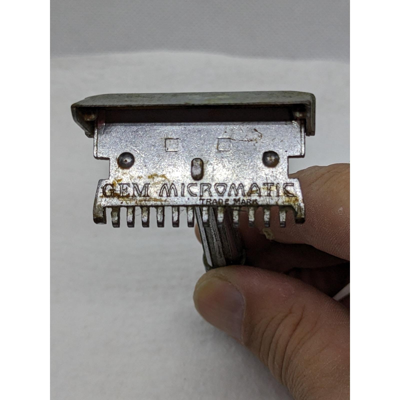 Vintage GEM Micromatic Open Comb Safety Razor USA Single Edge