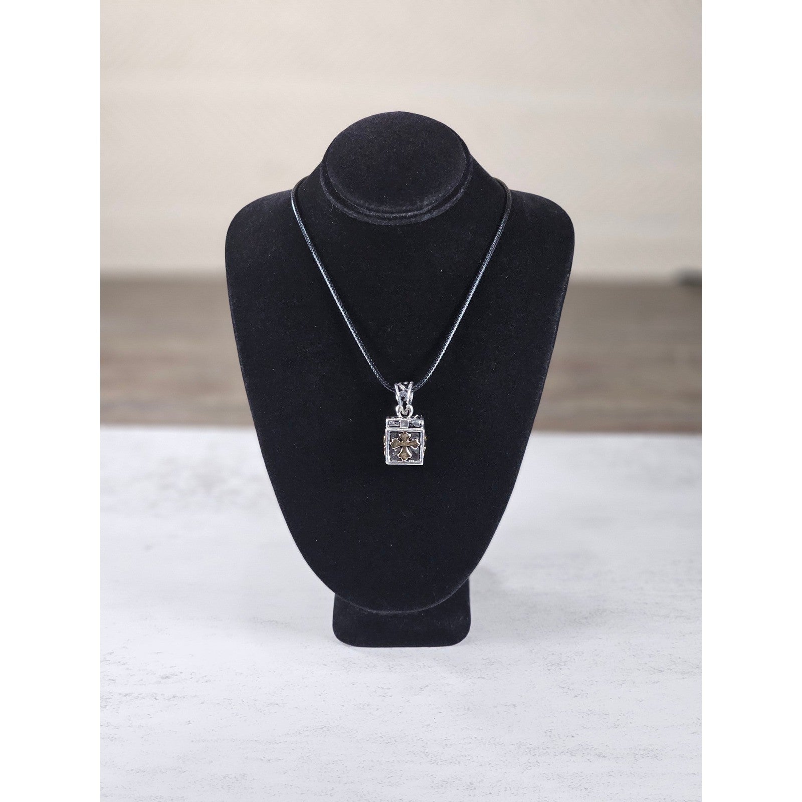 Vintage Religious Cube Pendant Necklace Cross & Praying Hands