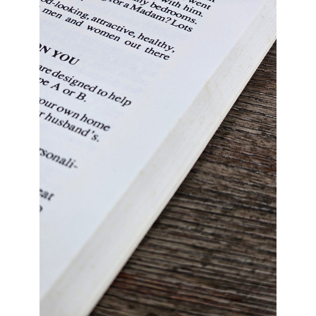 A Cackling Hen Louise Bashford Hunt 1990 NC Local Columns Book