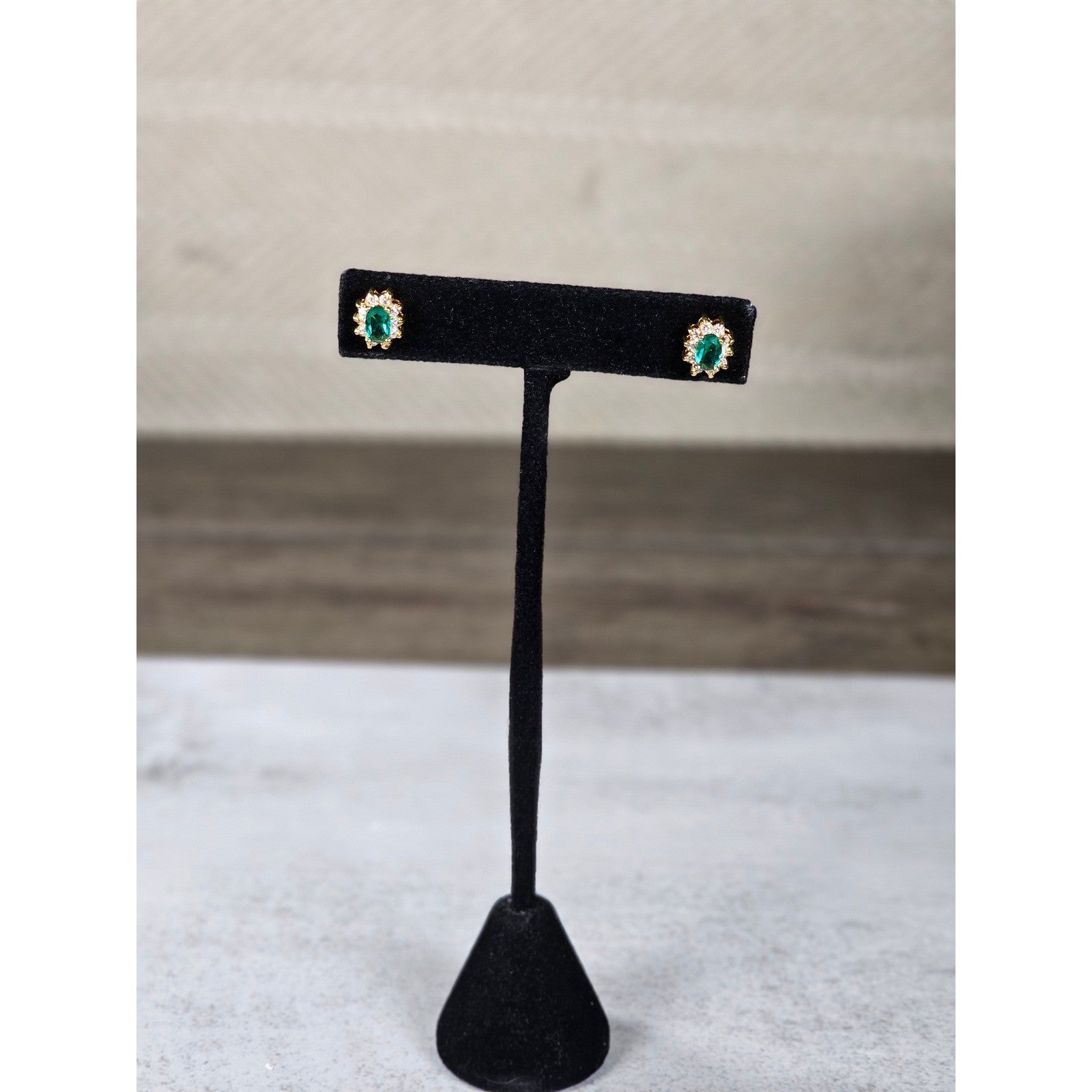 Vintage Green Oval Stud Earrings Gold Tone Halo Rhinestones