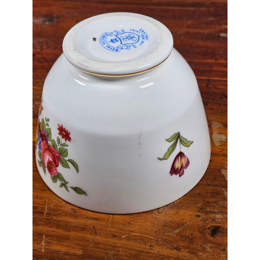 Royal Victoria Fine Bone China Floral Tea Cup Gold Rim England Vintage