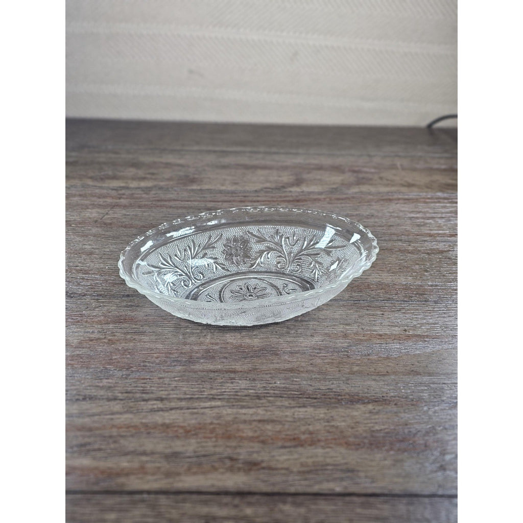 Anchor Hocking Sandwich Glass Oval Serving Bowl Scalloped Edge