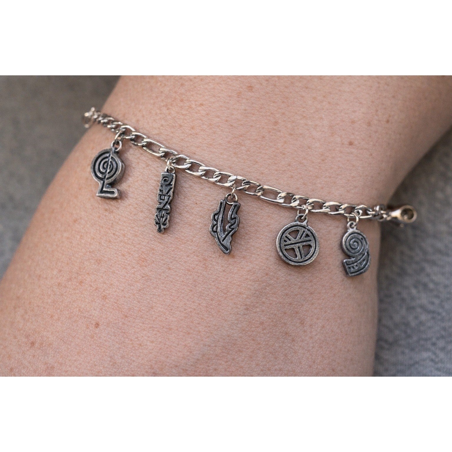 Vintage Southwestern Charm Bracelet Silver Tone Figaro Chain