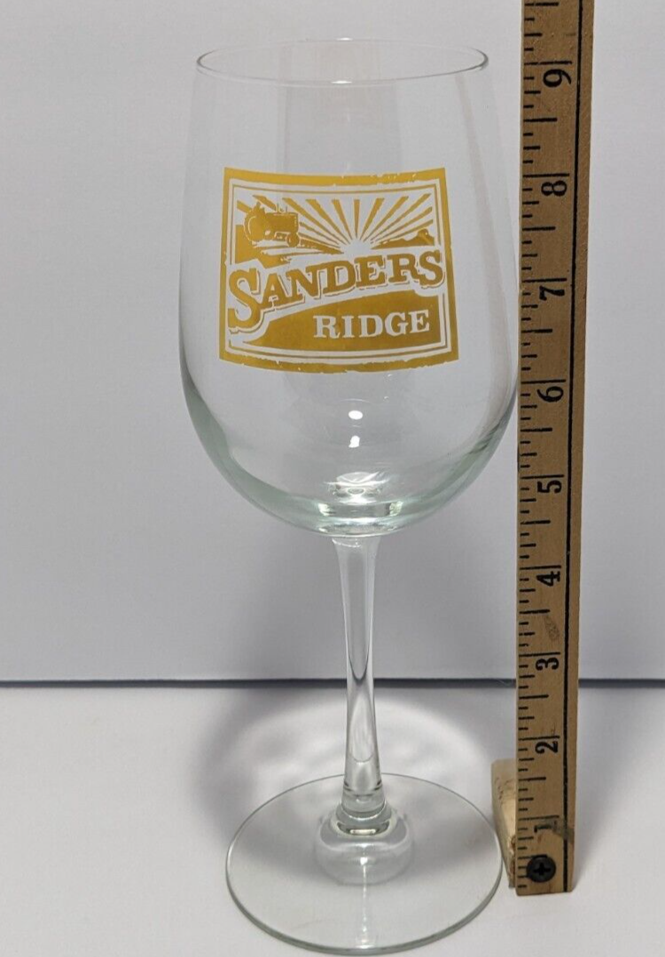 Sanders Ridge Stemmed Wine Glass 9" Clear With Gold Logo
